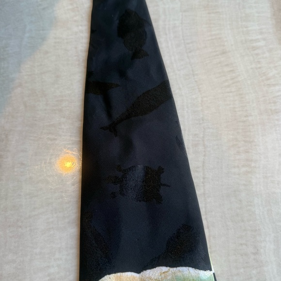 Rhino Tie by Animal Tracks - Picture 8 of 9